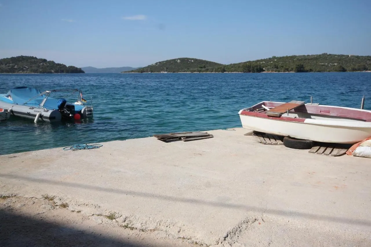 Apartments And Rooms By The Sea Luka, Dugi Otok - 441 2*, Luka (Dugi Otok)