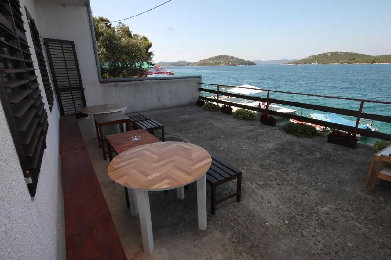 Apartments And Rooms By The Sea Luka, Dugi Otok - 441 Guest house
